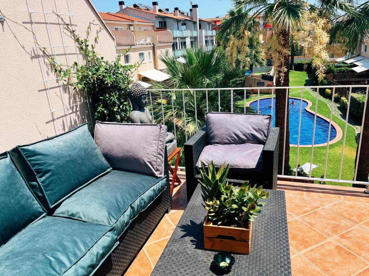 Cheerful Townhouse Center Sitges 5 Bedrooms Pool And Terrace Eksteriør bilde