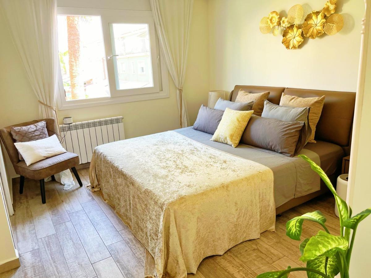 Cheerful Townhouse Center Sitges 5 Bedrooms Pool And Terrace Eksteriør bilde
