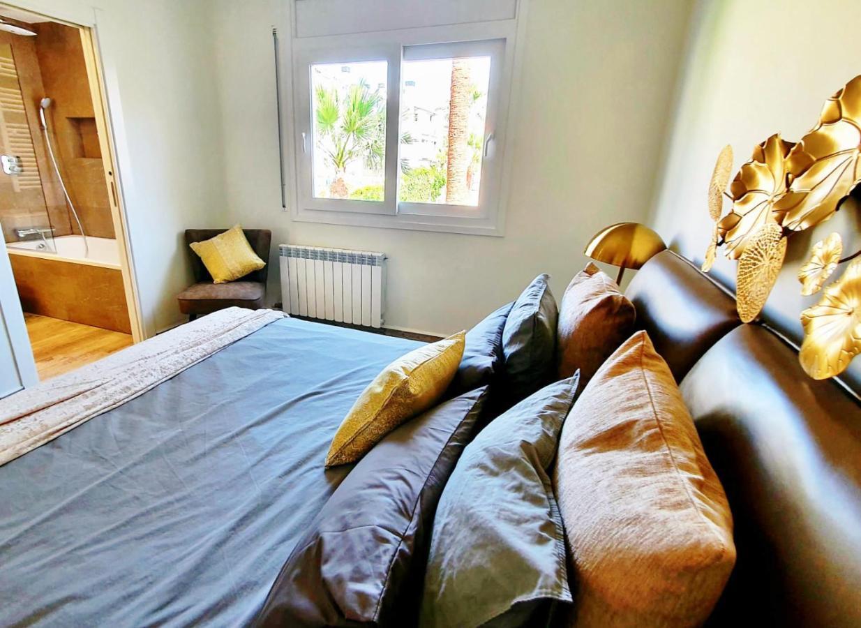 Cheerful Townhouse Center Sitges 5 Bedrooms Pool And Terrace Eksteriør bilde