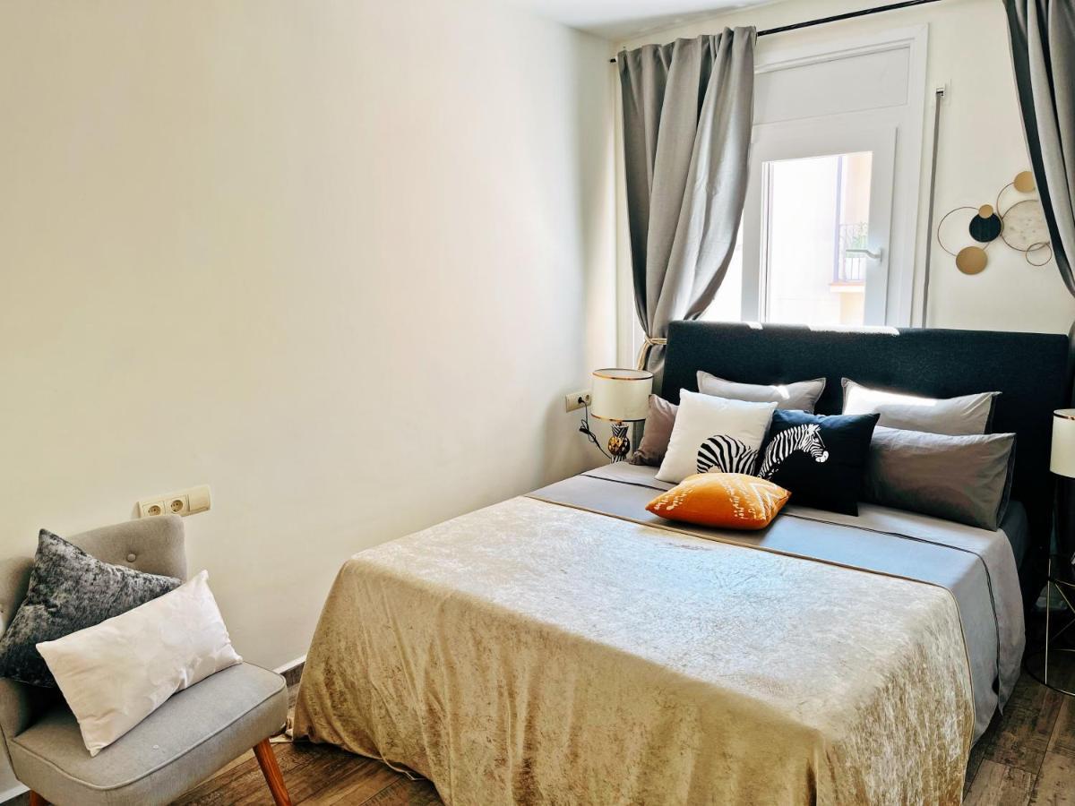 Cheerful Townhouse Center Sitges 5 Bedrooms Pool And Terrace Eksteriør bilde